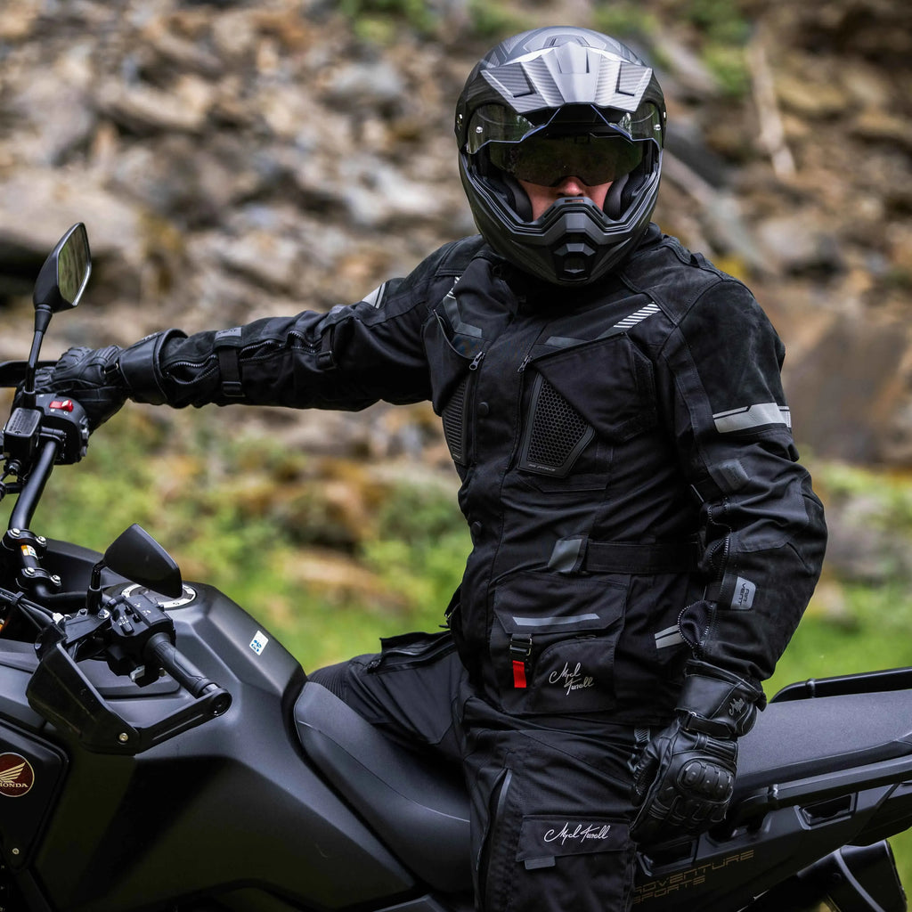 trans-schwarz-15-von-27